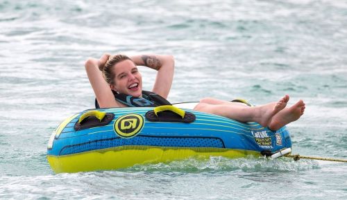 Helen Flanagan on the Beach with Friends 3