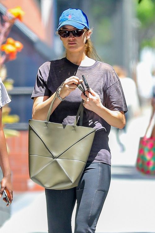 Jennifer Lawrence Spotted Heading to Pilates Studio with a Friend 2