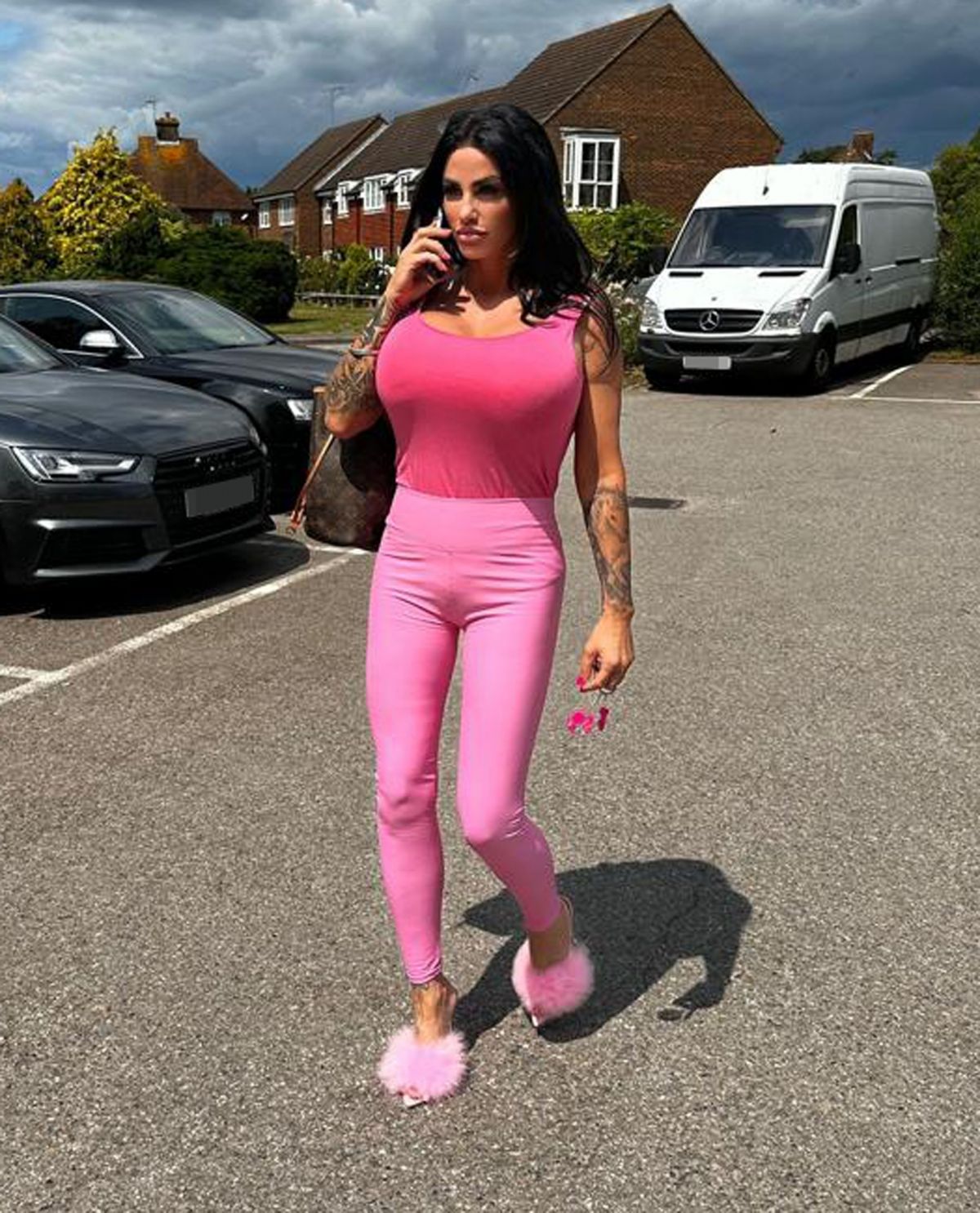 Katie Price gets a parking ticket in Sussex