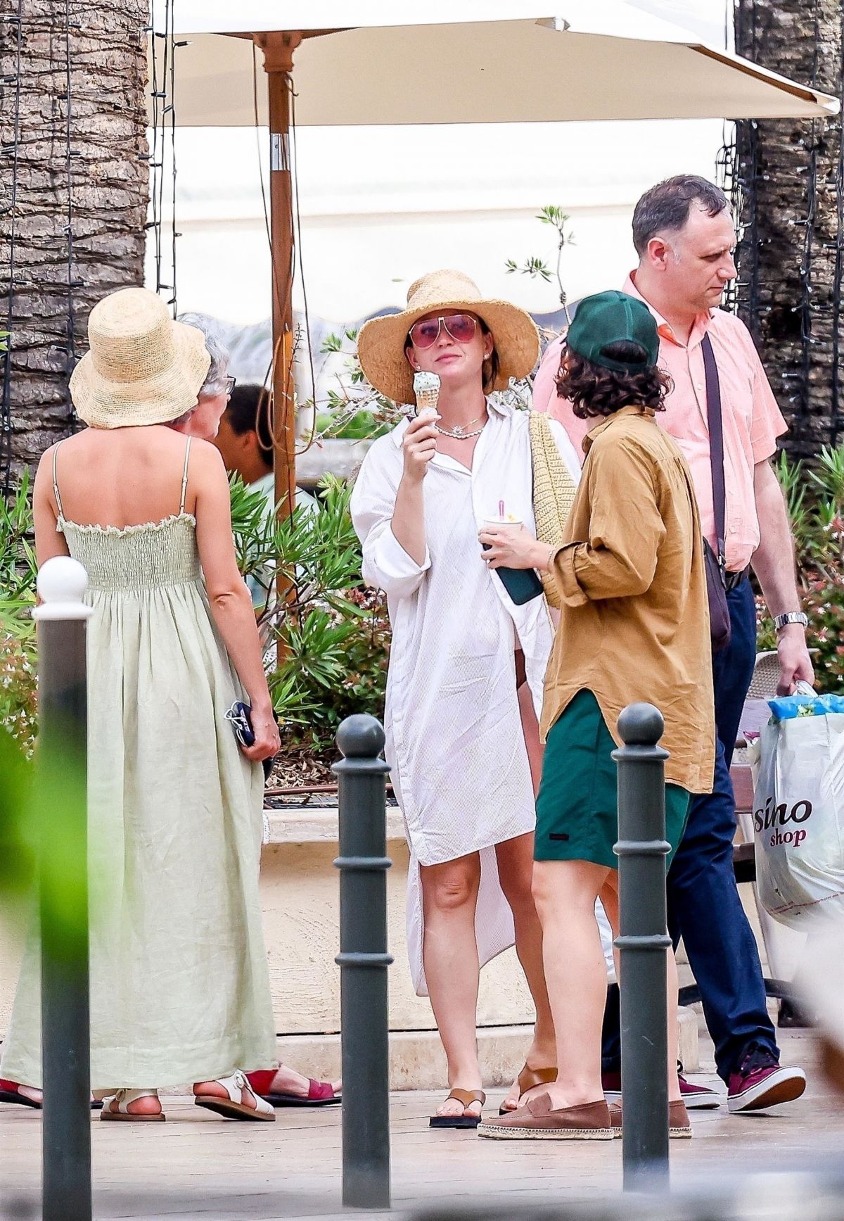 Katy Perry and Orlando Bloom Vacation at Gulf of Saint Tropez