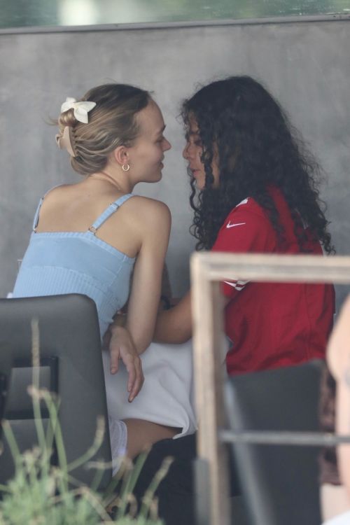 Lily-Rose Depp and 070 Shake Enjoy Lunch in West Hollywood 5