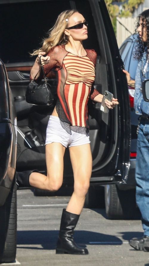 Lily-Rose Depp and 070 Shake Out for Lunch in Studio City 07/30/2023 6