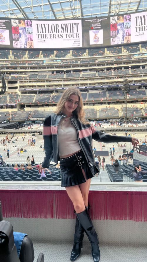 Lizzy Greene Instagram Photos 3