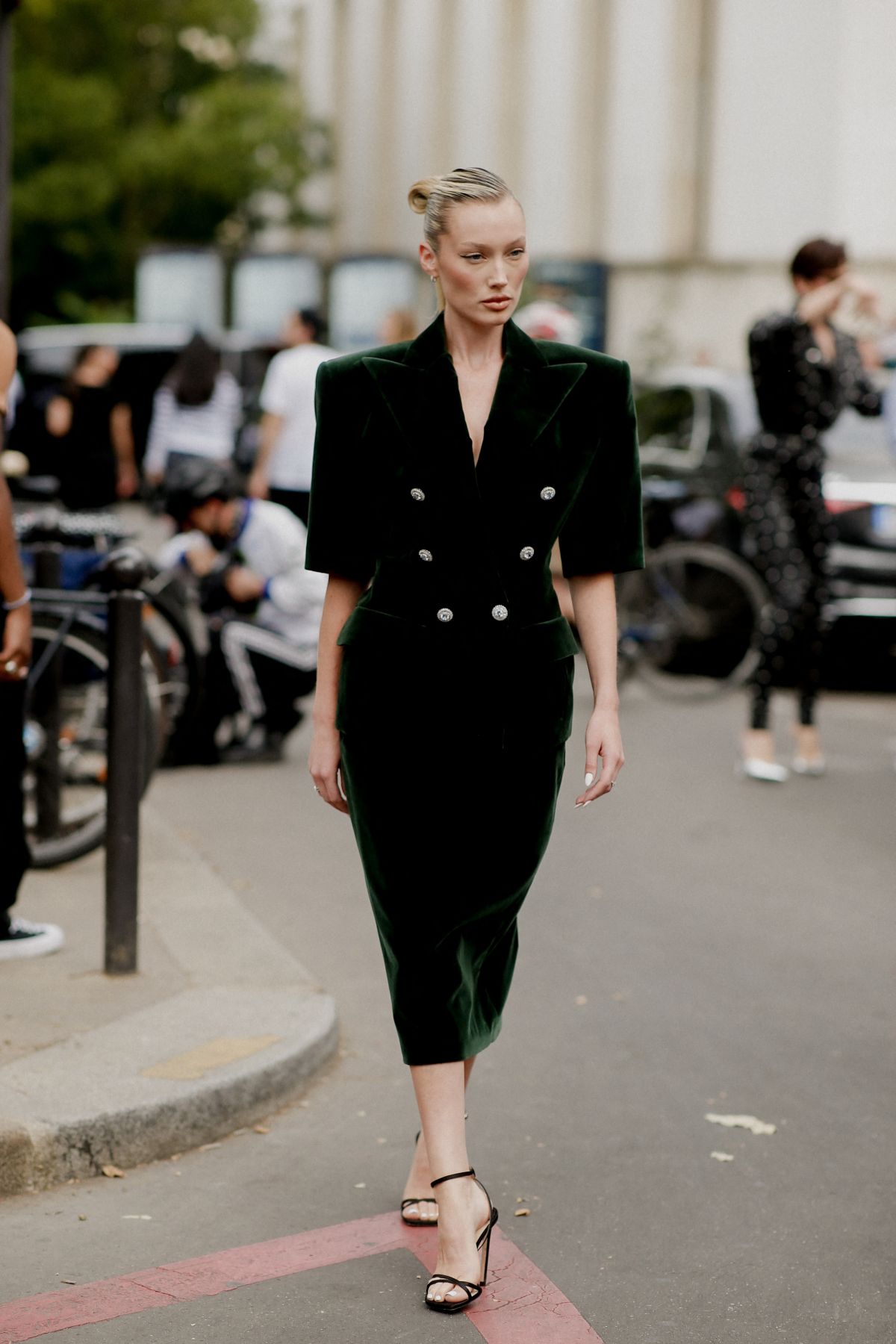 Meredith Duxbury Arrives at Alexandre Vauthier Haute Couture