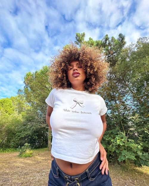Paola Locatelli Instagram Photos 2