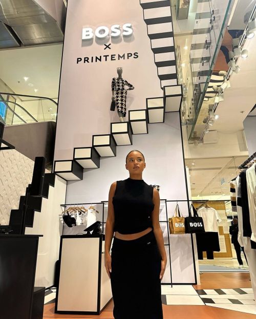 Paola Locatelli Instagram Photos 5