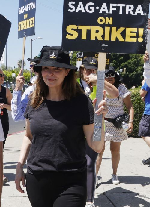 Jeanne Tropplehorn Stands Strong at SAG-AFTRA and WGA Strike 4