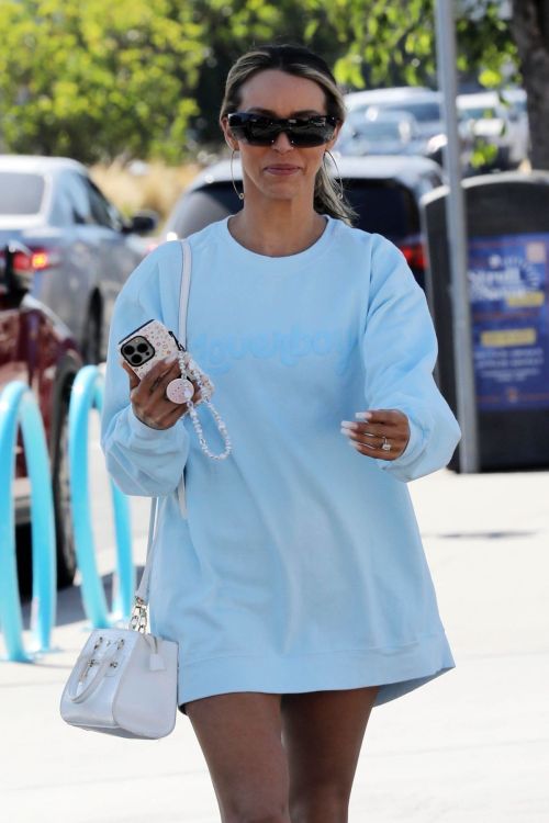 Scheana Shay at Mandala Nail Spa in Long Beach 5