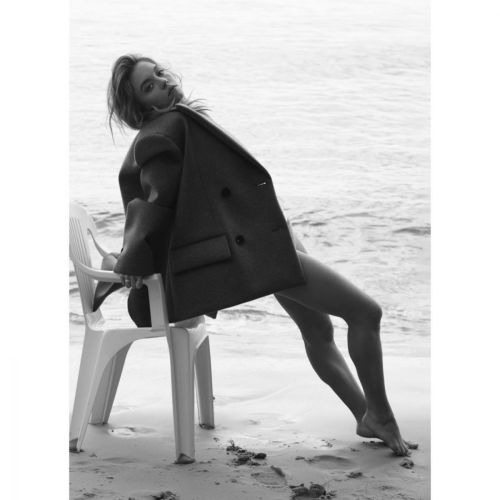 Sydney Sweeney in Harper Bazaar Australia, August 2023 3