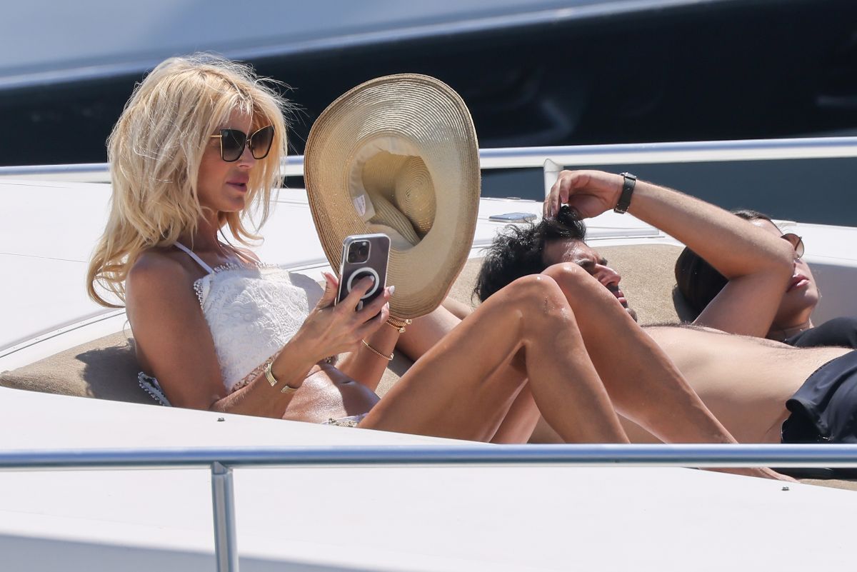 Victoria Silvstedt on a Yacht in Saint Tropez 07/29/2023