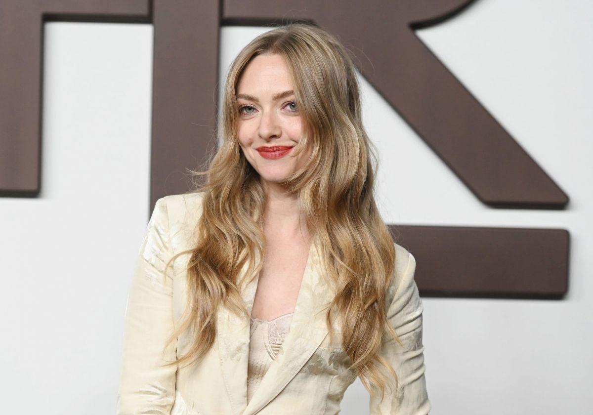 Amanda Seyfried Chic Look at Ralph Lauren SS24 Show 09/08/2023