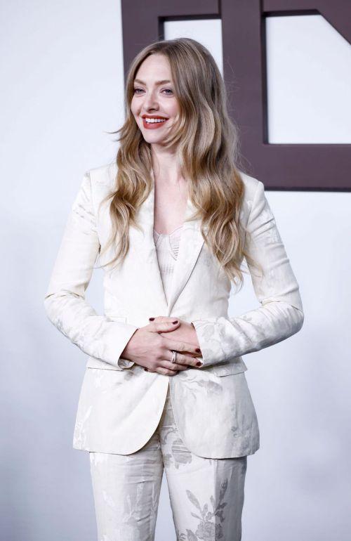 Amanda Seyfried Chic Look at Ralph Lauren SS24 Show 09/08/2023 5