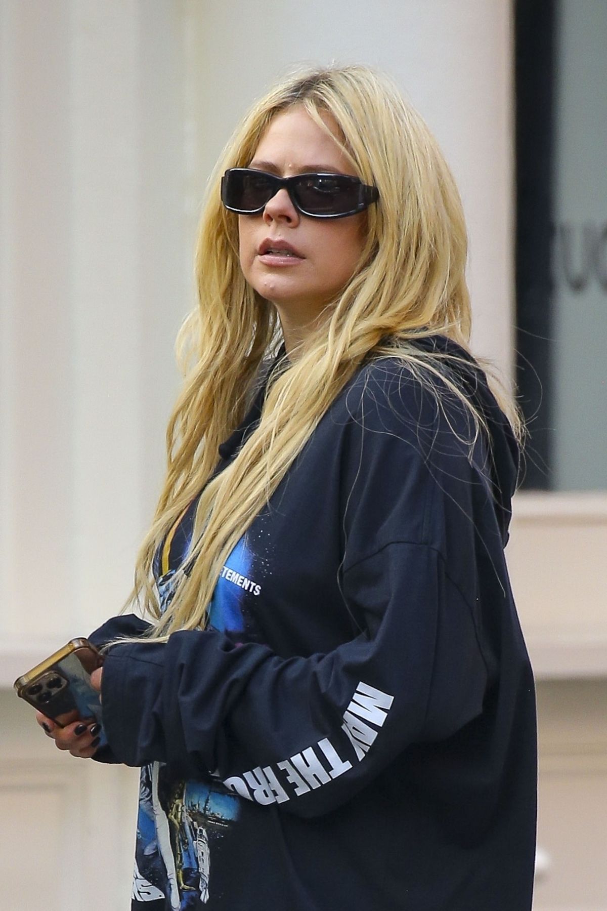 Avril Lavigne Spotted Shopping in the Heart of New York 09/07/2023