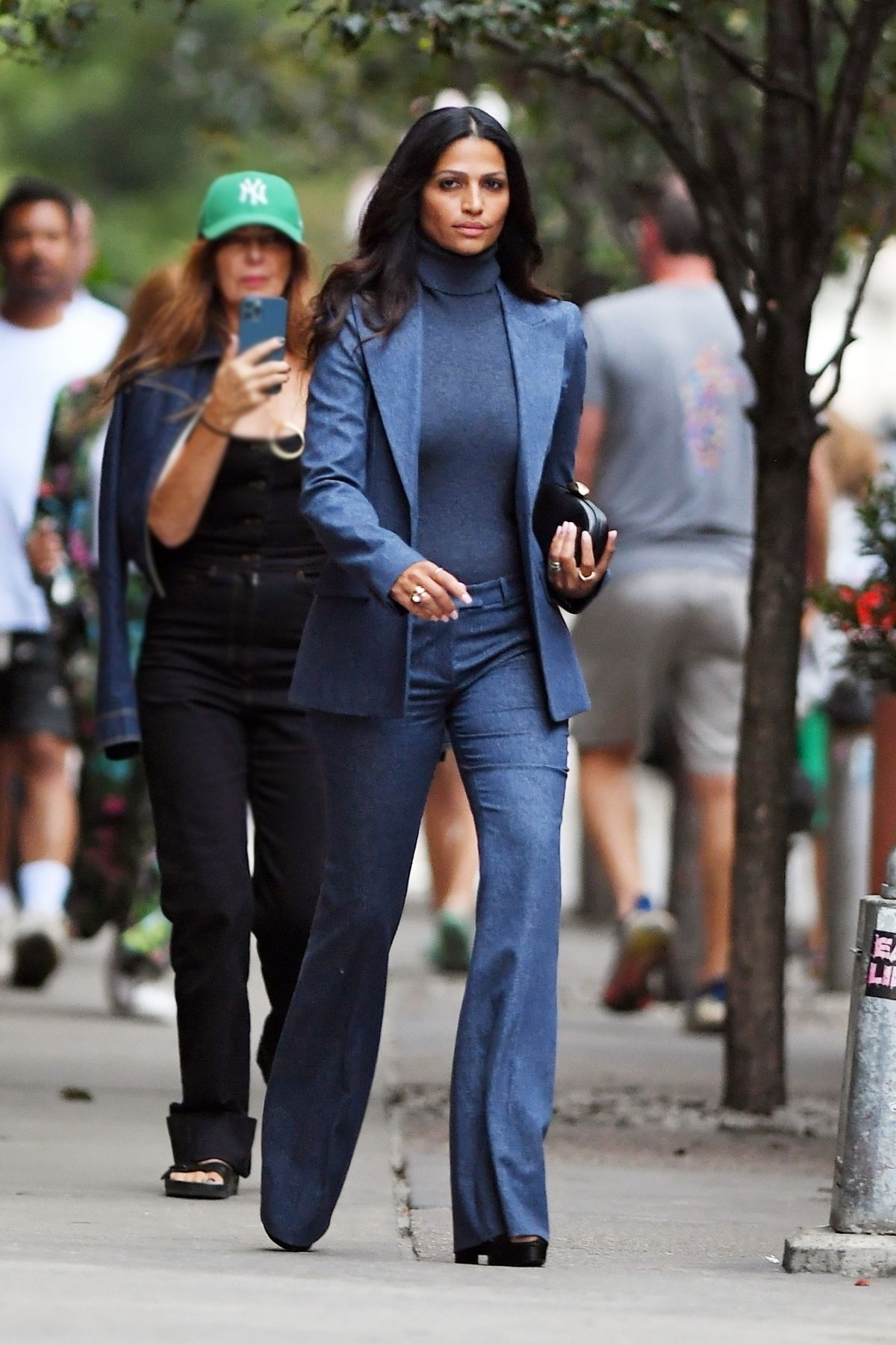 Camila Alves' Chic Outing in New York - 09/11/2023