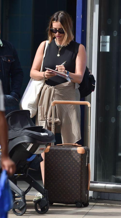 Ferne McCann and Lorri Haines Out with Their Baby 09/07/2023 4