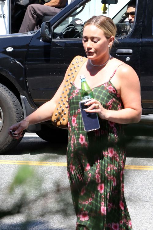 Hilary Duff Stylish Outing in Los Angeles 09/08/2023 4