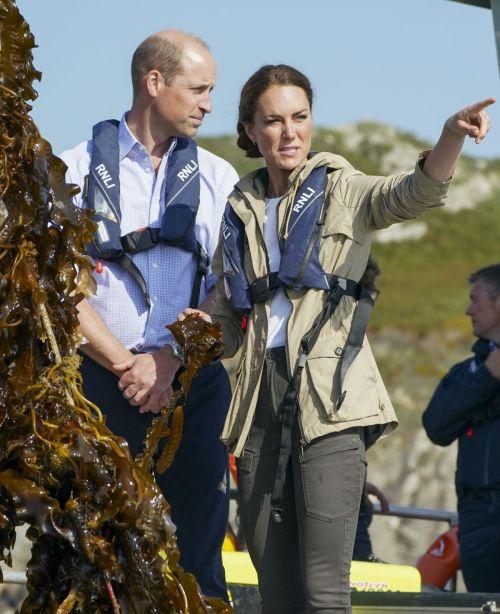 Kate Middleton and Prince William at Car-y-Mor Seaweed Farm in Wales 09/08/2023 6