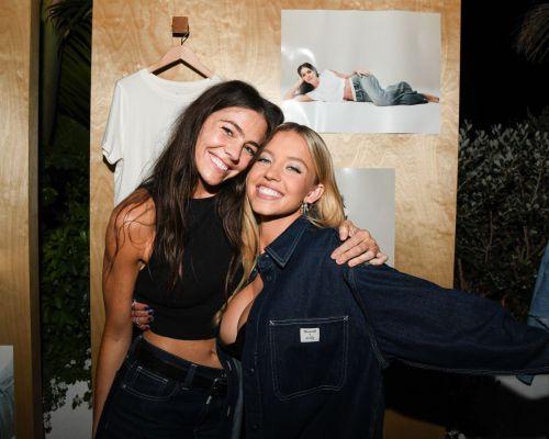 Sydney Sweeney celebrates at the Molly Dickson x Madewell event in West Hollywood on 08/10/2023 1