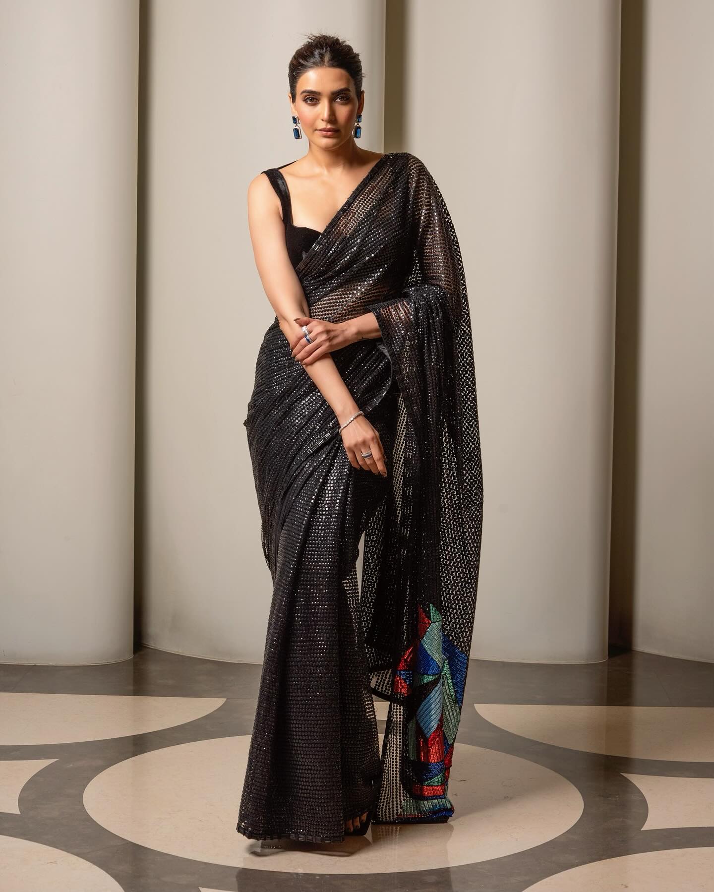 Karishma Tanna Stuns in Black Sequin Saree