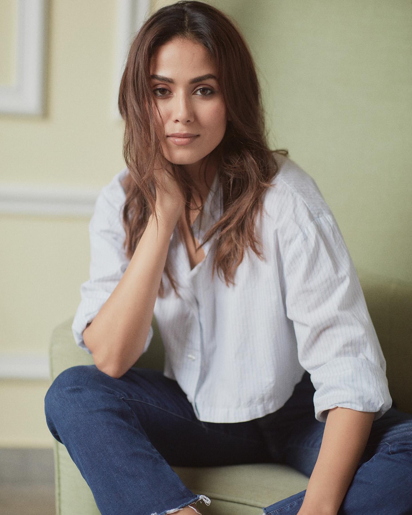 Mira Rajput White Shirt Blue Denim Photoshoot