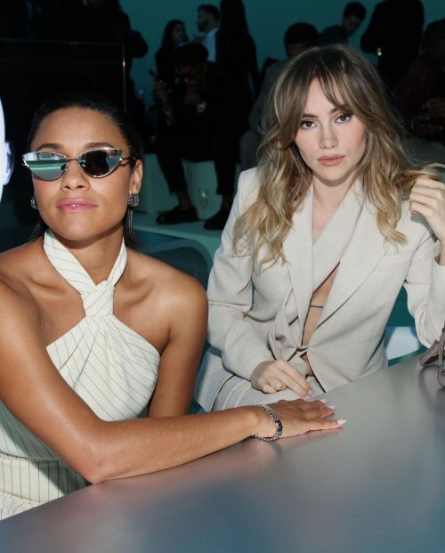 Suki Waterhouse attends Boss Show in Suit Pants 1