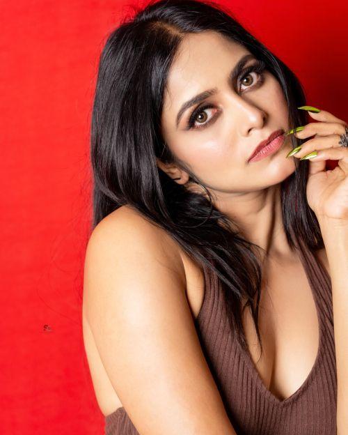 A Glimpse into the Style of Pragya Nayan Sinha 1