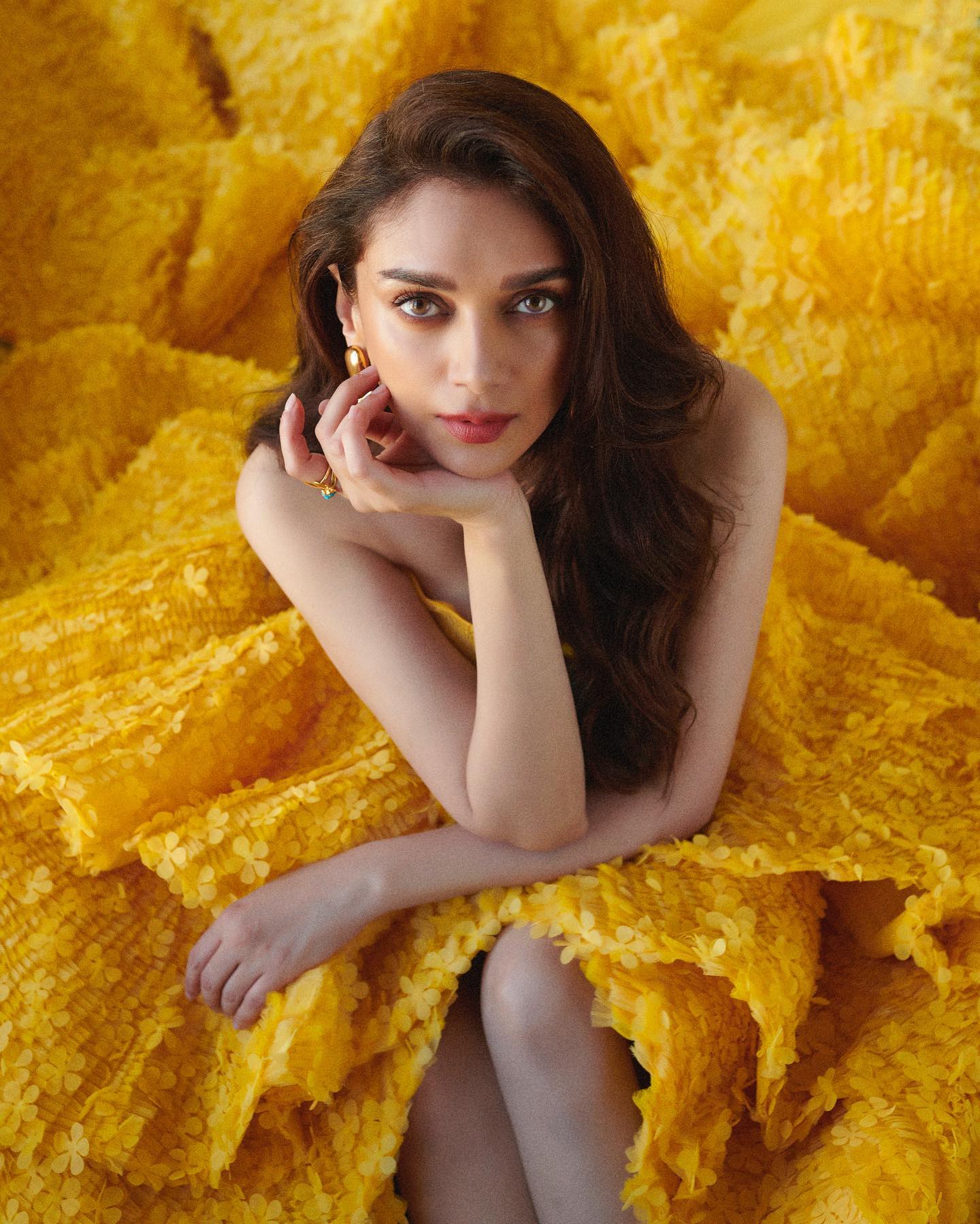 Aditi Rao Hydari: A Symphony in Yellow