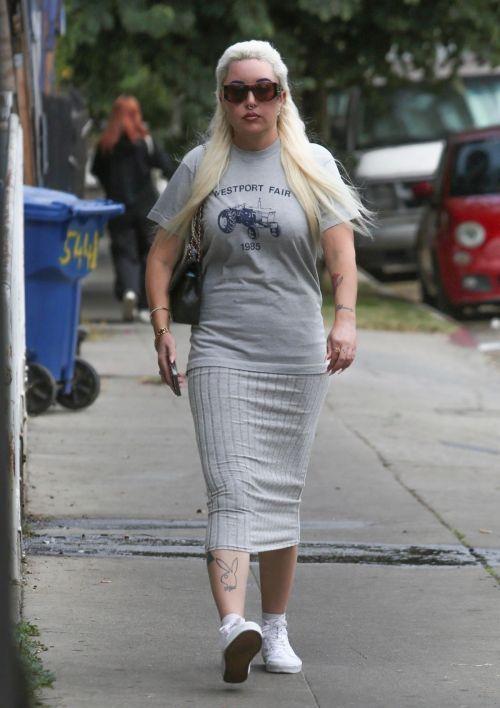 Amanda Bynes in Grey T-Shirt in LA Outfit 1