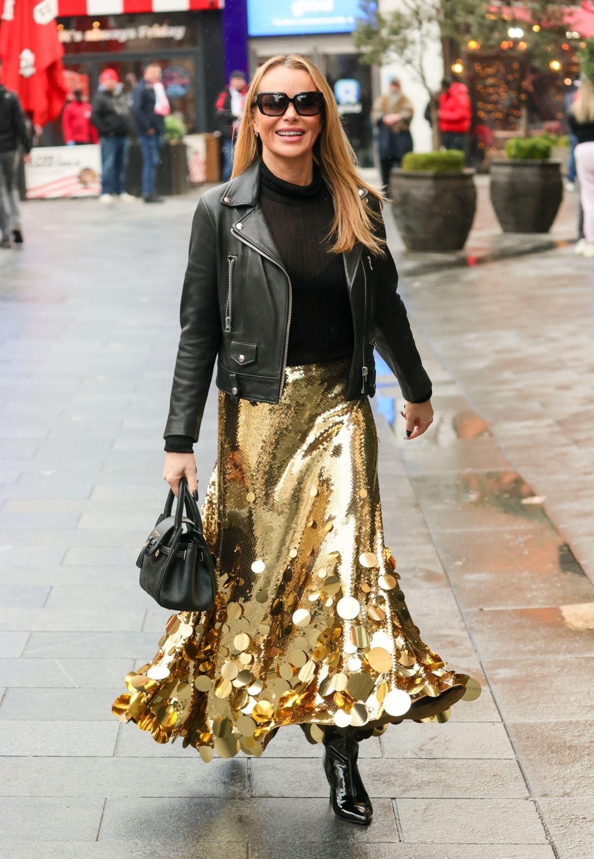 Amanda Holden stuns in chic black and golden outfit at Heart Radio London 5