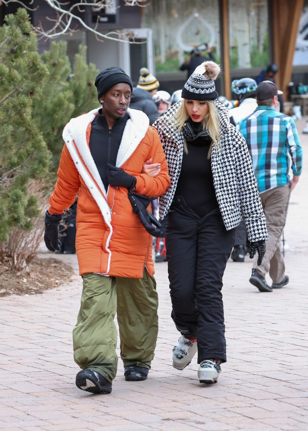 Anitta and Lele Pons Day Out in Aspen Adventure 3