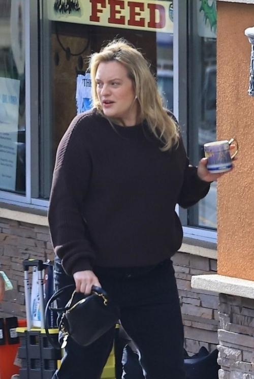 Elisabeth Moss Filming in Los Angeles, December 2023 1