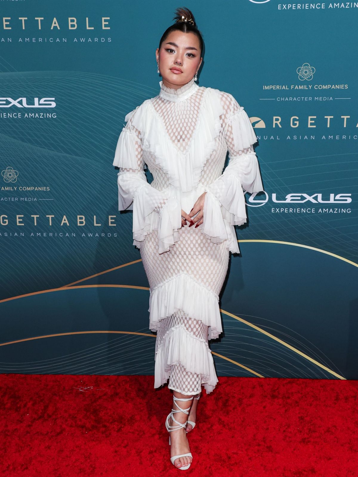 Elizabeth Yu in White Dress at 21st Unforgettable Gala 2023
