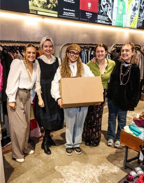 Ella Eyre Supports Shelter
