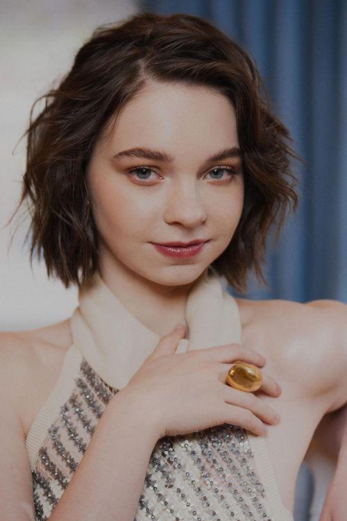 Emma Myers 1883 Magazine December 2023 Photoshoot 11
