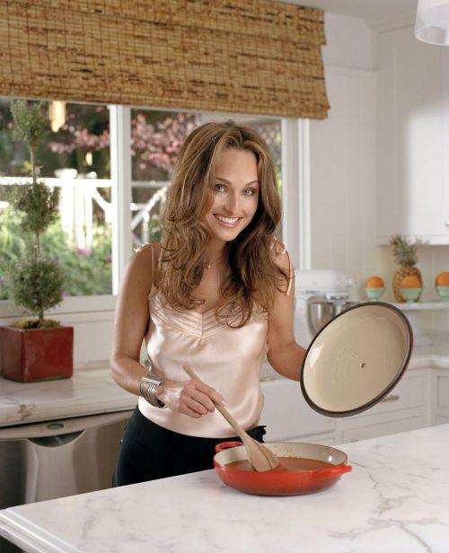 Giada De Laurentiis Graces the Cover of People Magazine, January 2007 Edition 5