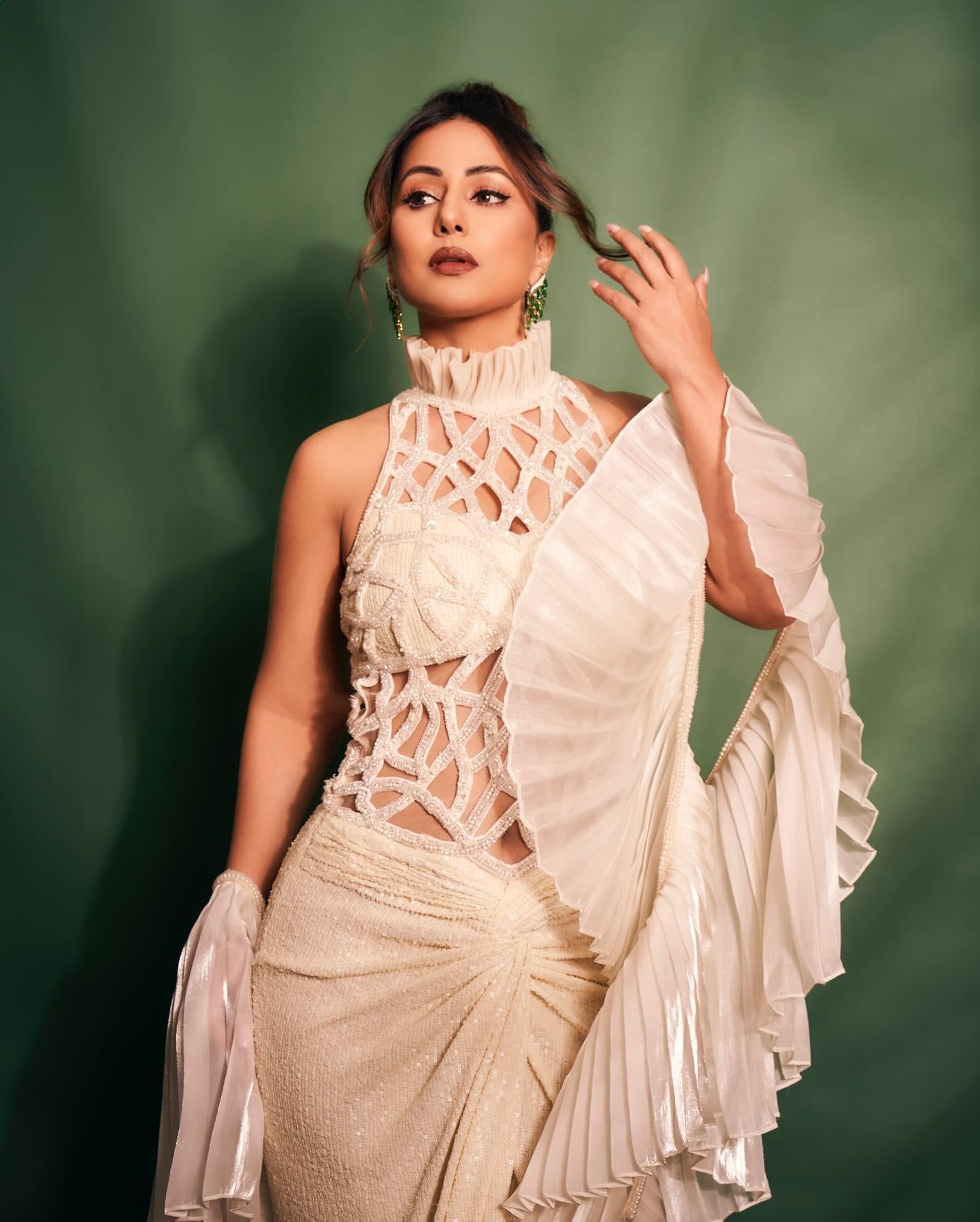 Hina Khan in Kamaali Couture Stylish Outfit