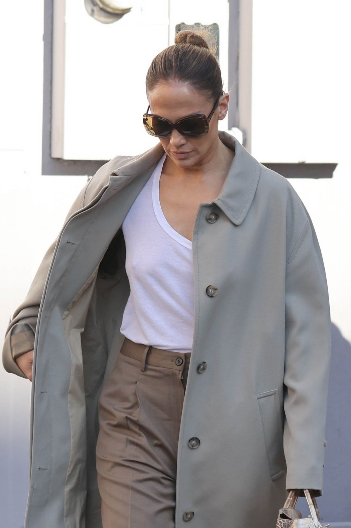 Jennifer Lopez Spotted Christmas Shopping in Los Angeles 5