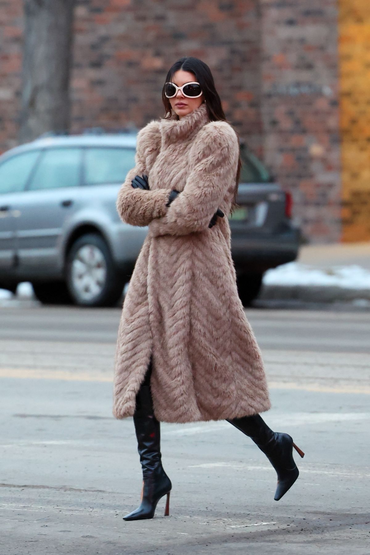 Kendall Jenner in brown fur coat and black boots in Aspen 3