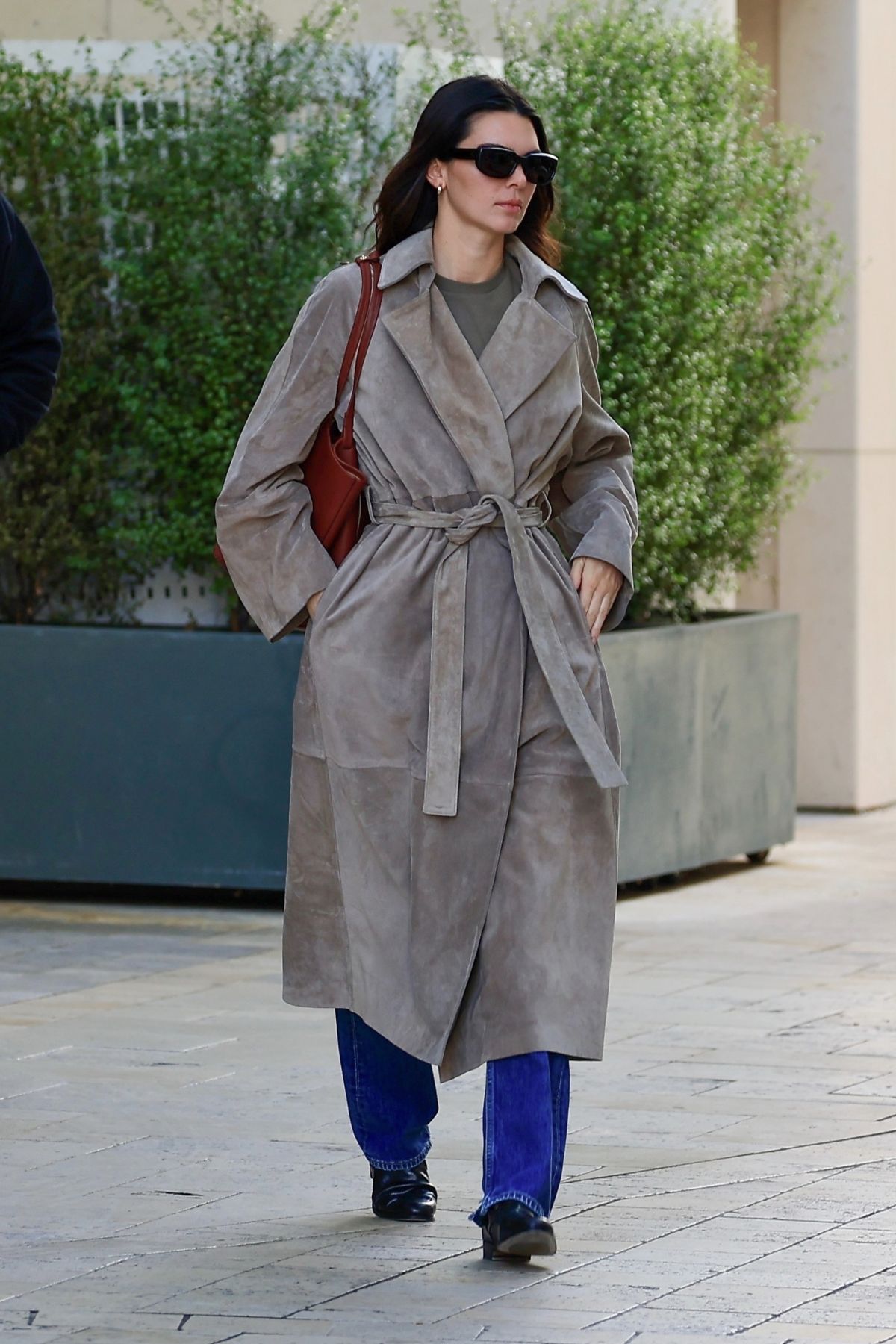 Kendall Jenner rocks stylish overcoat in Beverly Hills 2