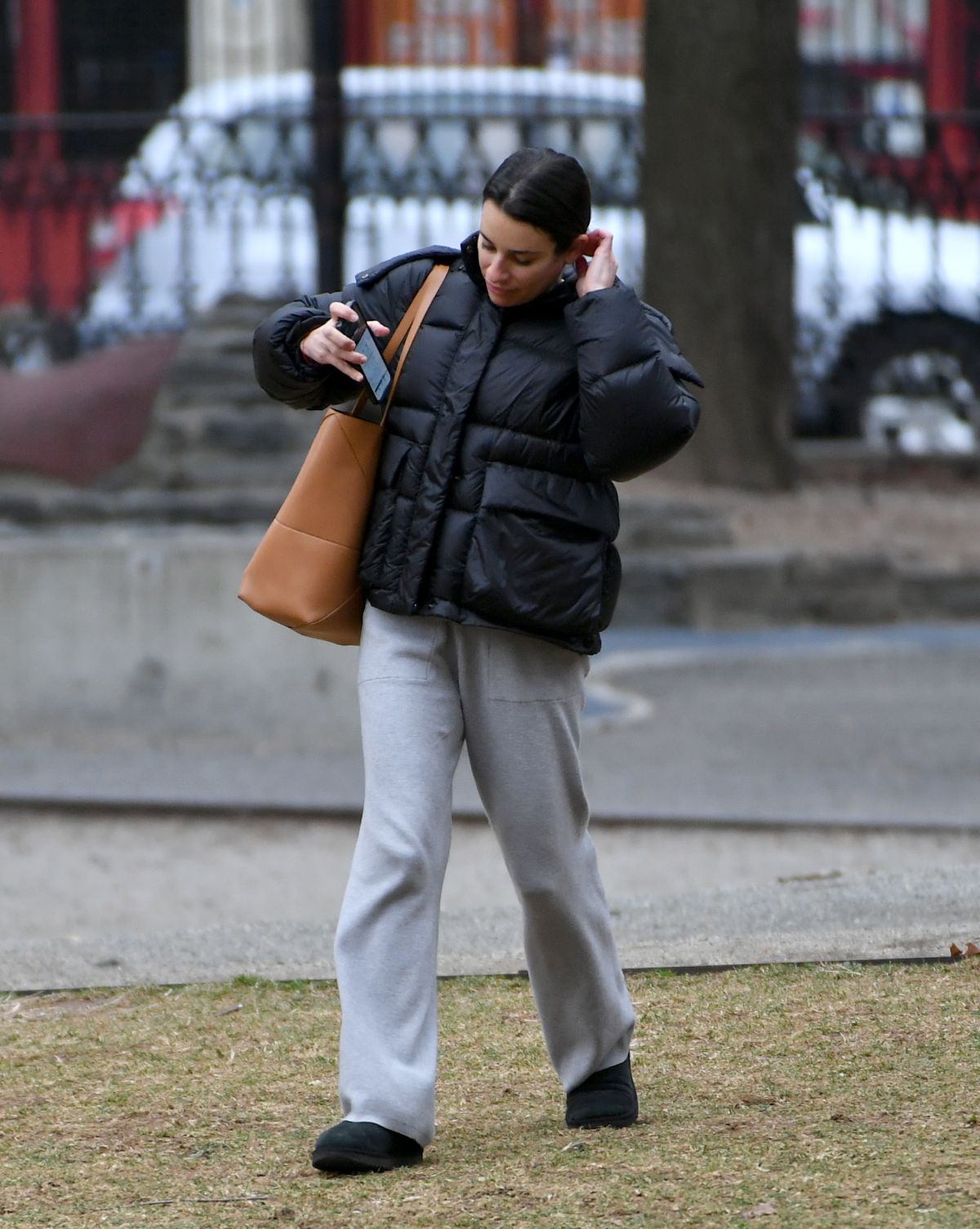Lea Michele Enjoys Outdoor Fun in New York City Park 2