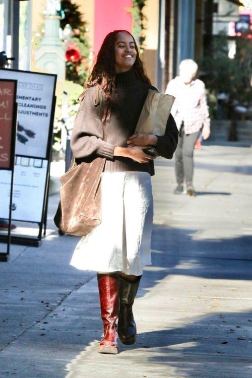 Malia Obama Stylish Brown Sweater and Boots Ensemble in Los Angeles 2
