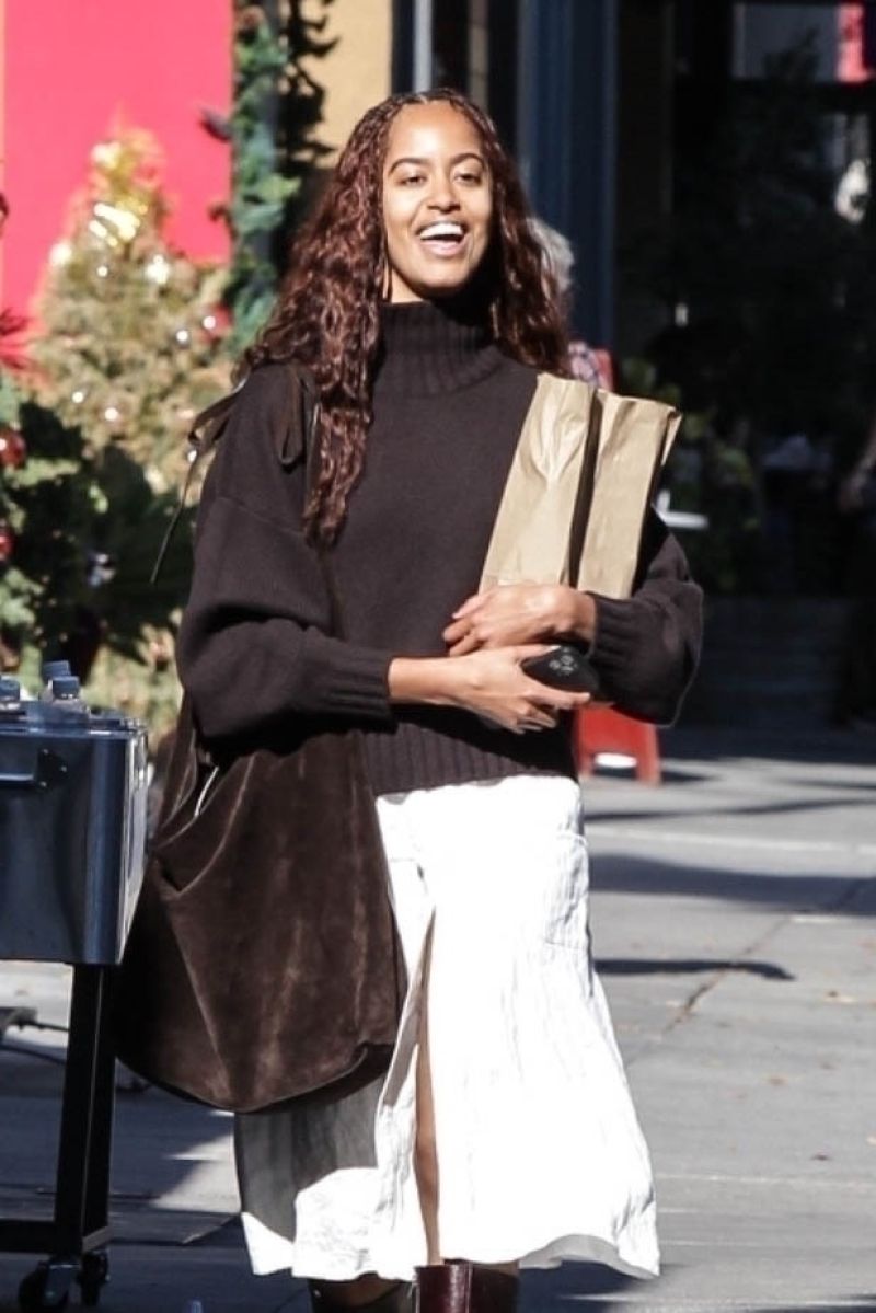 Malia Obama Stylish Brown Sweater and Boots Ensemble in Los Angeles 3