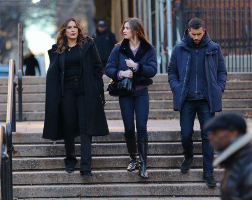 Mariska Hargitay from the Set of Law and Order: SVU in Manhattan, December 2023 1