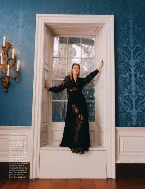 Rosamund Pike Radiates Elegance in Grazia