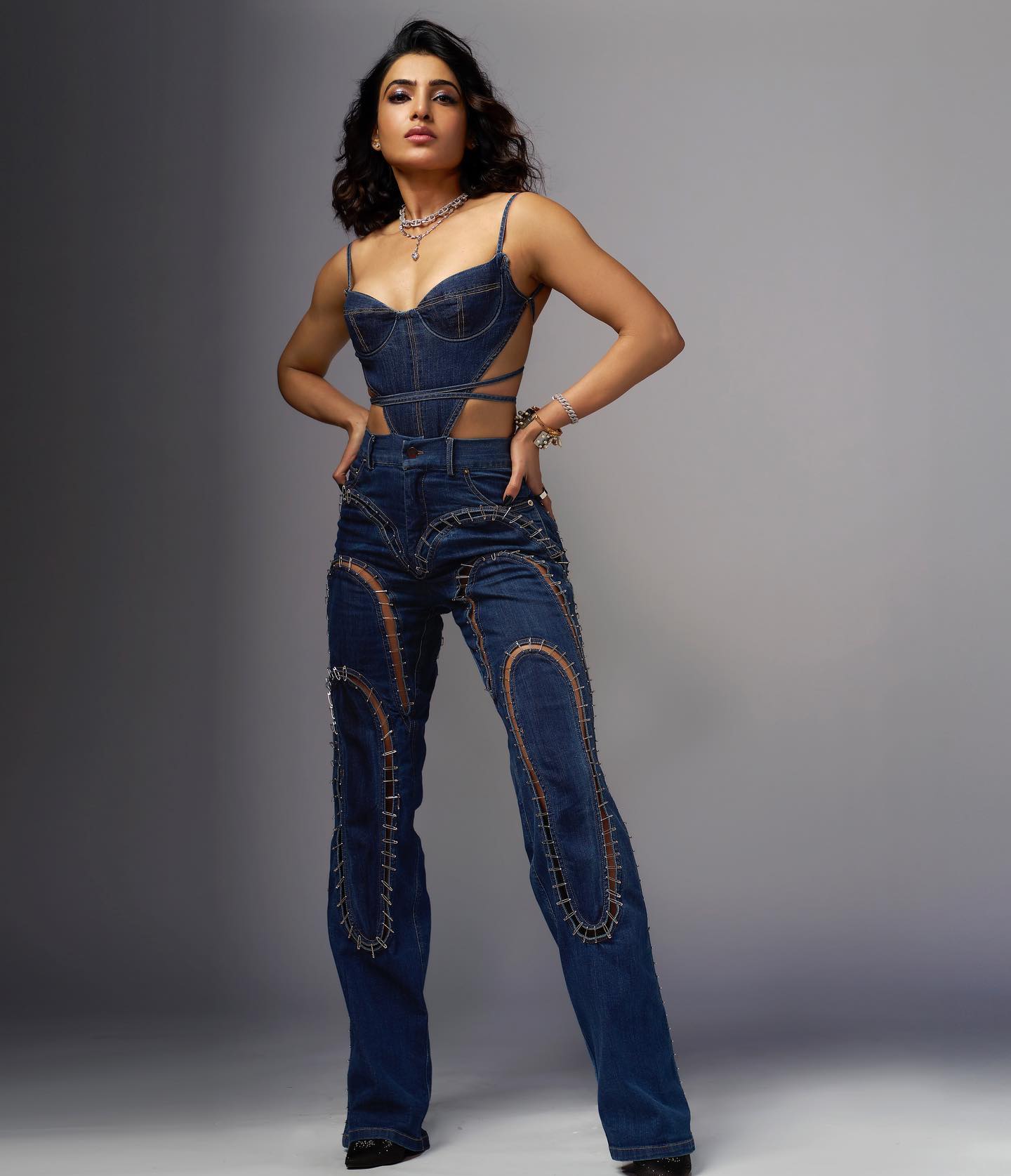 Samantha Ruth Prabhu wears Denim jumpsuit on MTV Hustle