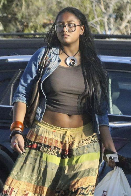 Sasha Obama spotted strolling in LA