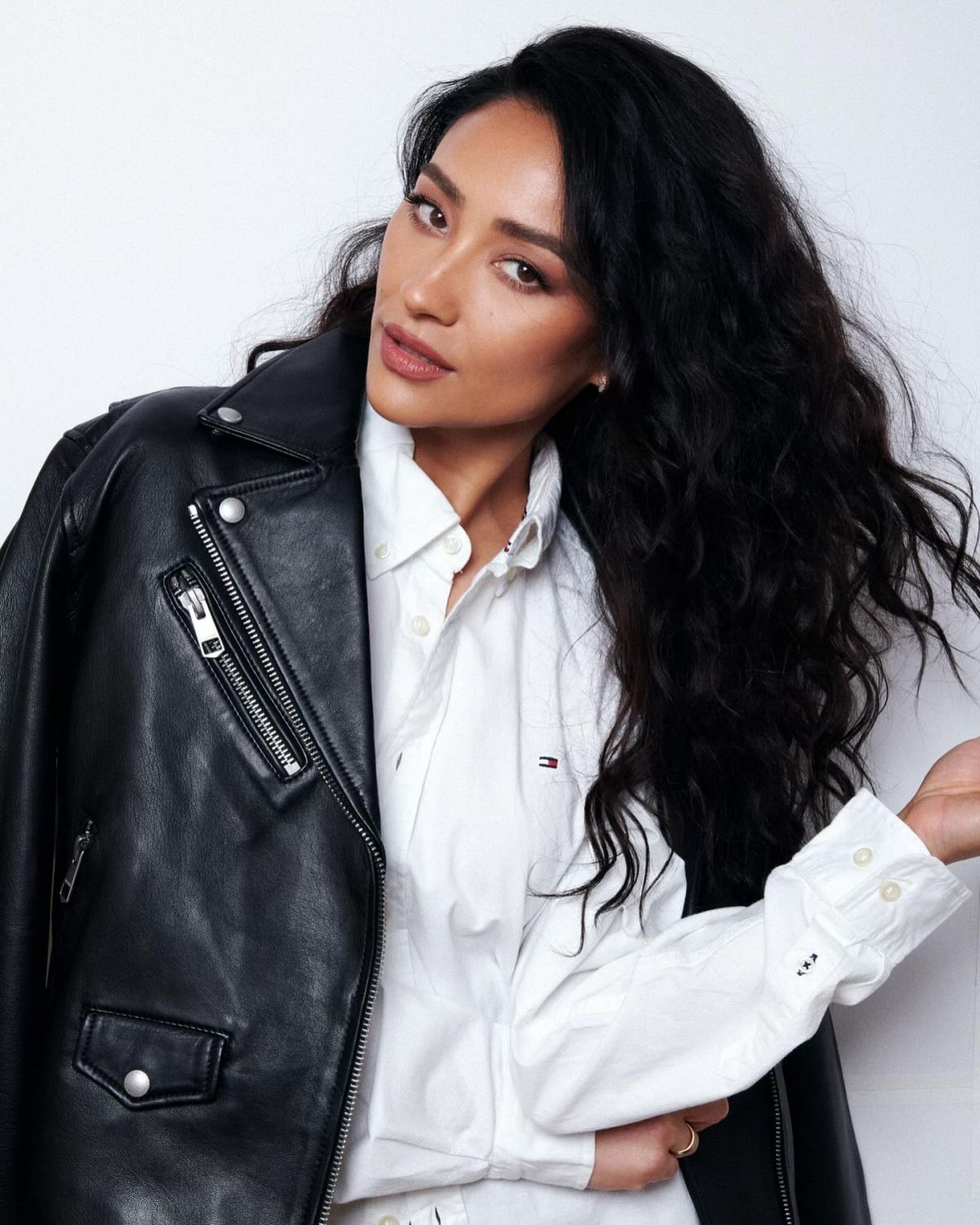 Fashion icon Shay in classic American cool attire by Tommy