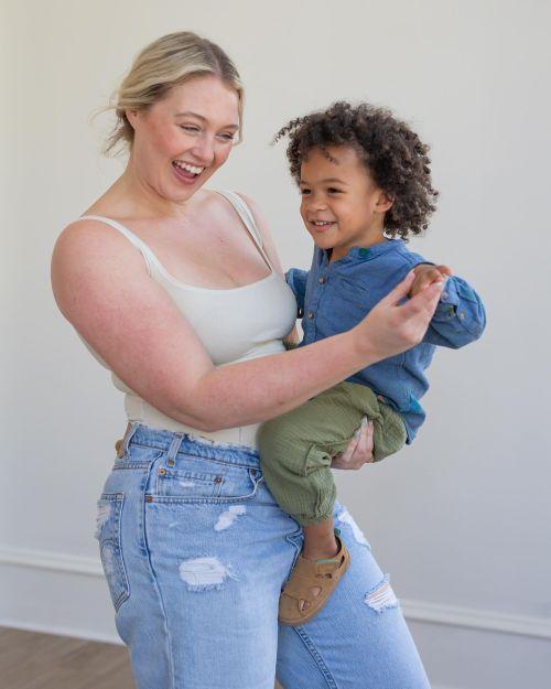 Iskra Lawrence - British Model #1 7