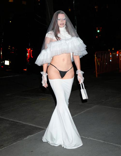 Julia Fox Arrives at Thom Browne Event in New York, January 2024