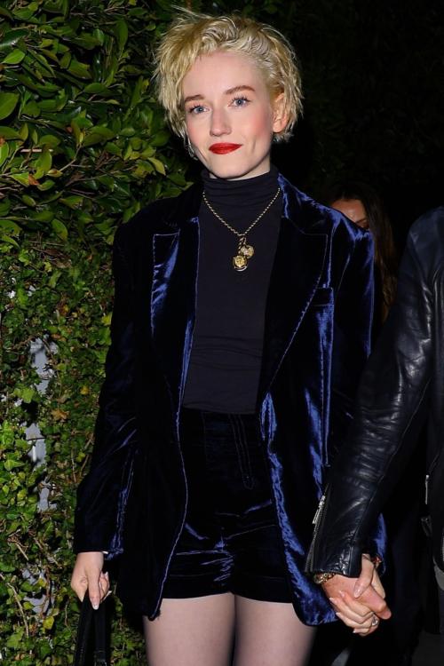 Julia Garner Arrives at Emmy Pre-party in Los Angeles, January 2024 4